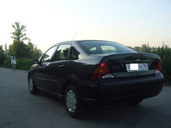 2004 Ford Focus Pictures