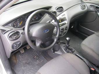 2004 Ford Focus Pics