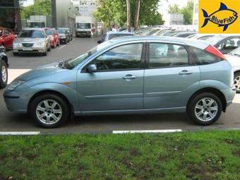 2004 Ford Focus Photos