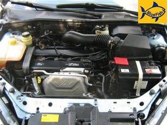 2004 Ford Focus Photos