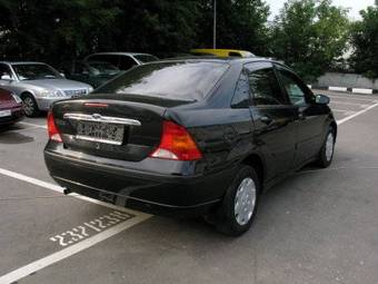 2004 Ford Focus Photos