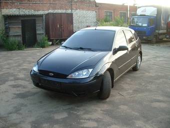 2004 Ford Focus Photos