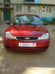 2004 Ford Focus Photos