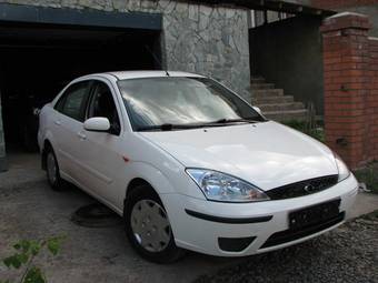 2004 Ford Focus Photos