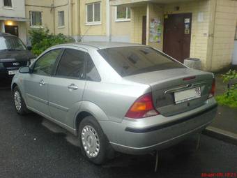2004 Ford Focus Pictures