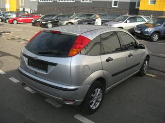 2004 Ford Focus Photos