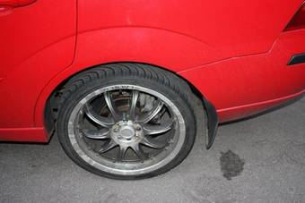 2004 Ford Focus Pictures
