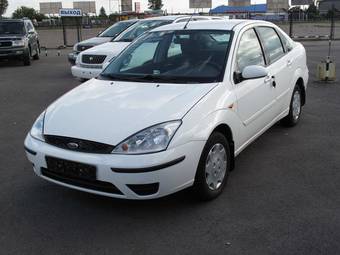 2004 Ford Focus Photos