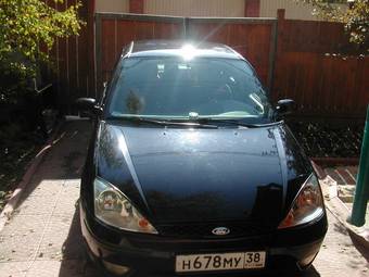 2004 Ford Focus Pictures
