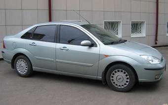 2004 Ford Focus Photos