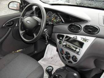 2004 Ford Focus Pictures