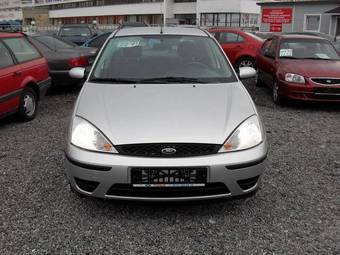 2004 Ford Focus Photos