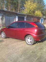 2004 Ford Focus Photos