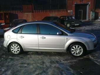 2005 Ford Focus Pictures