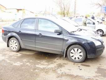 2005 Ford Focus Pics