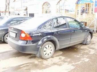 2005 Ford Focus Pictures