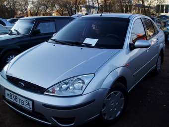 2005 Ford Focus Photos