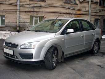 2005 Ford Focus Pics