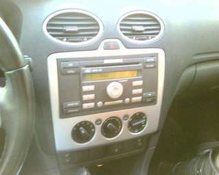 2005 Ford Focus Pictures