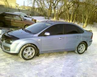 2005 Ford Focus Pictures