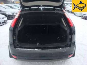 2005 Ford Focus Pictures