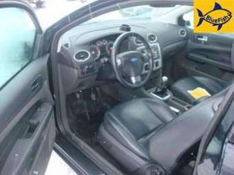 2005 Ford Focus Pictures