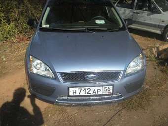 2005 Ford Focus Pictures