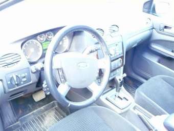 2005 Ford Focus Images
