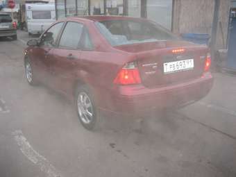 2005 Ford Focus Images