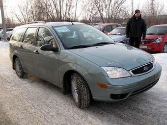 2005 Ford Focus Pics