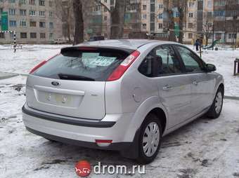 2005 Ford Focus Images