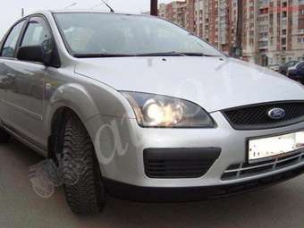 2005 Ford Focus Pics