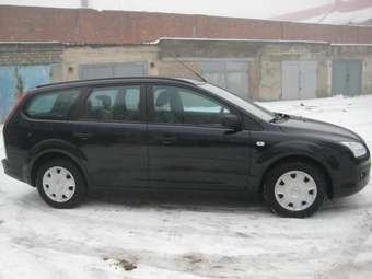 2005 Ford Focus Images