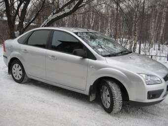 2005 Ford Focus Pics