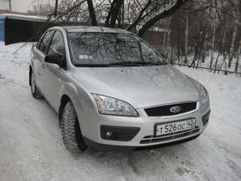 2005 Ford Focus Pictures