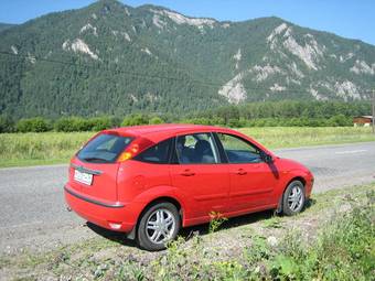 2005 Ford Focus Pictures