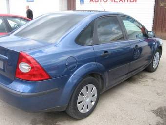 2005 Ford Focus Pictures