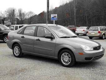 2005 Ford Focus Photos