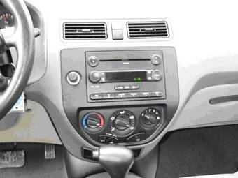 2005 Ford Focus Images