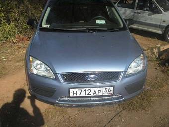 2005 Ford Focus Photos