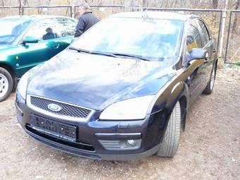 2005 Ford Focus Photos