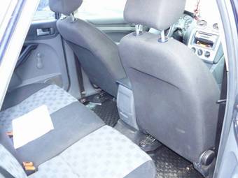 2005 Ford Focus Pictures