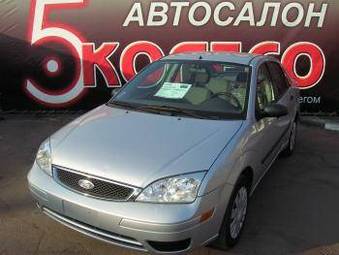 2005 Ford Focus Pictures