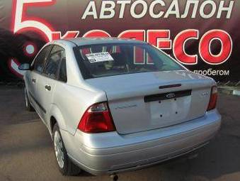 2005 Ford Focus Pictures