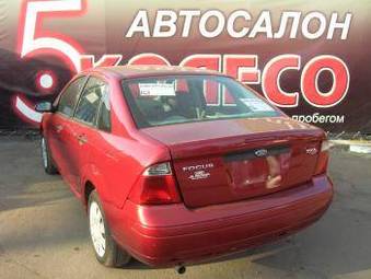 2005 Ford Focus Photos