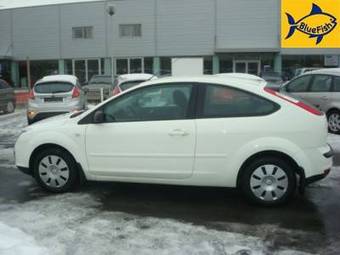 2005 Ford Focus Pictures