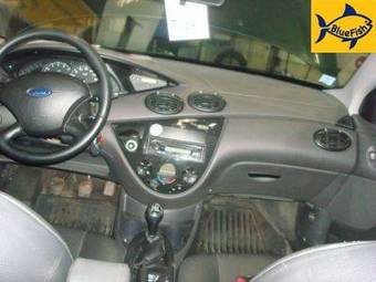 2005 Ford Focus Pictures