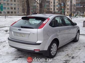 2005 Ford Focus Pictures