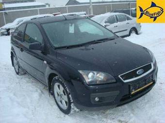 2005 Ford Focus Photos