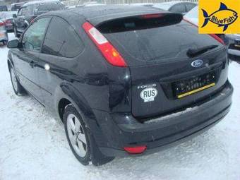 2005 Ford Focus Photos